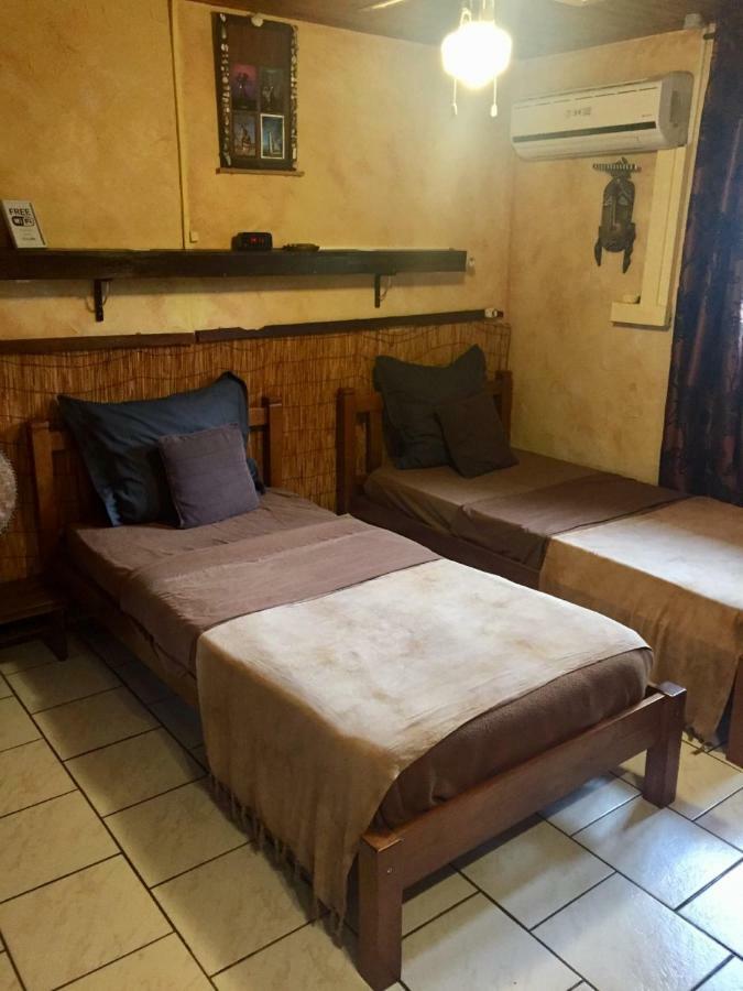 Bed and Breakfast Gandalf Safari Camp Saint-Joseph Exterior foto